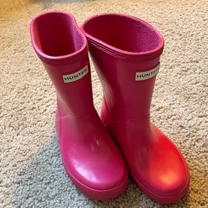 Hot pink Hunter rain boots